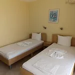 семеен бриз