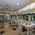 семеен бриз