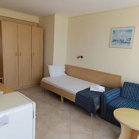 Hotel семеен бриз