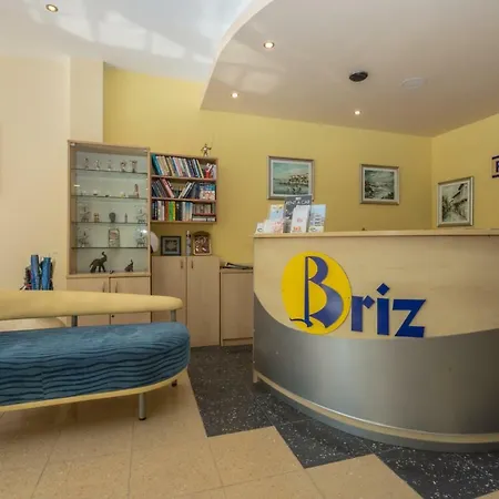 семеен бриз ホテル 3*