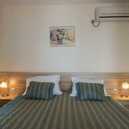 семеен бриз 3* Sozopol