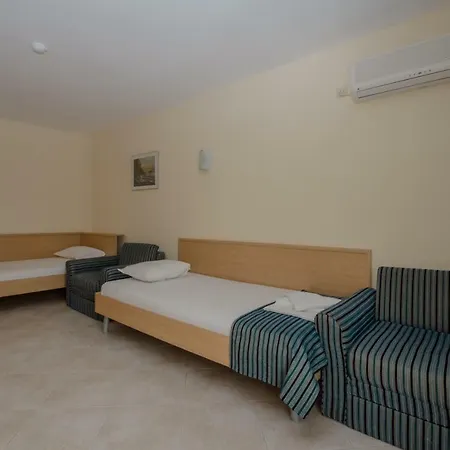 Hotel семеен бриз