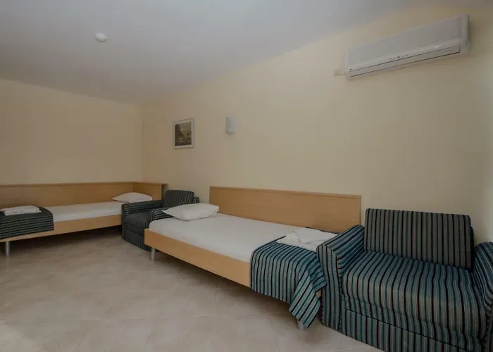 Hotel семеен бриз