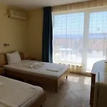 семеен бриз Hotel