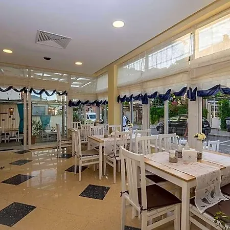 семеен бриз Hotel