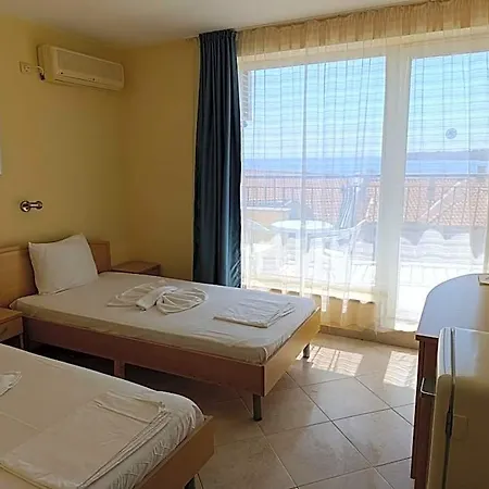 семеен бриз Hotel 3*